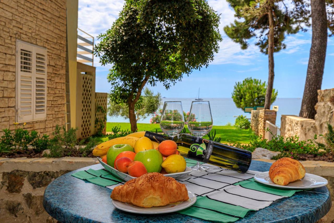 Al Mare Apartments Rovinj Exteriör bild