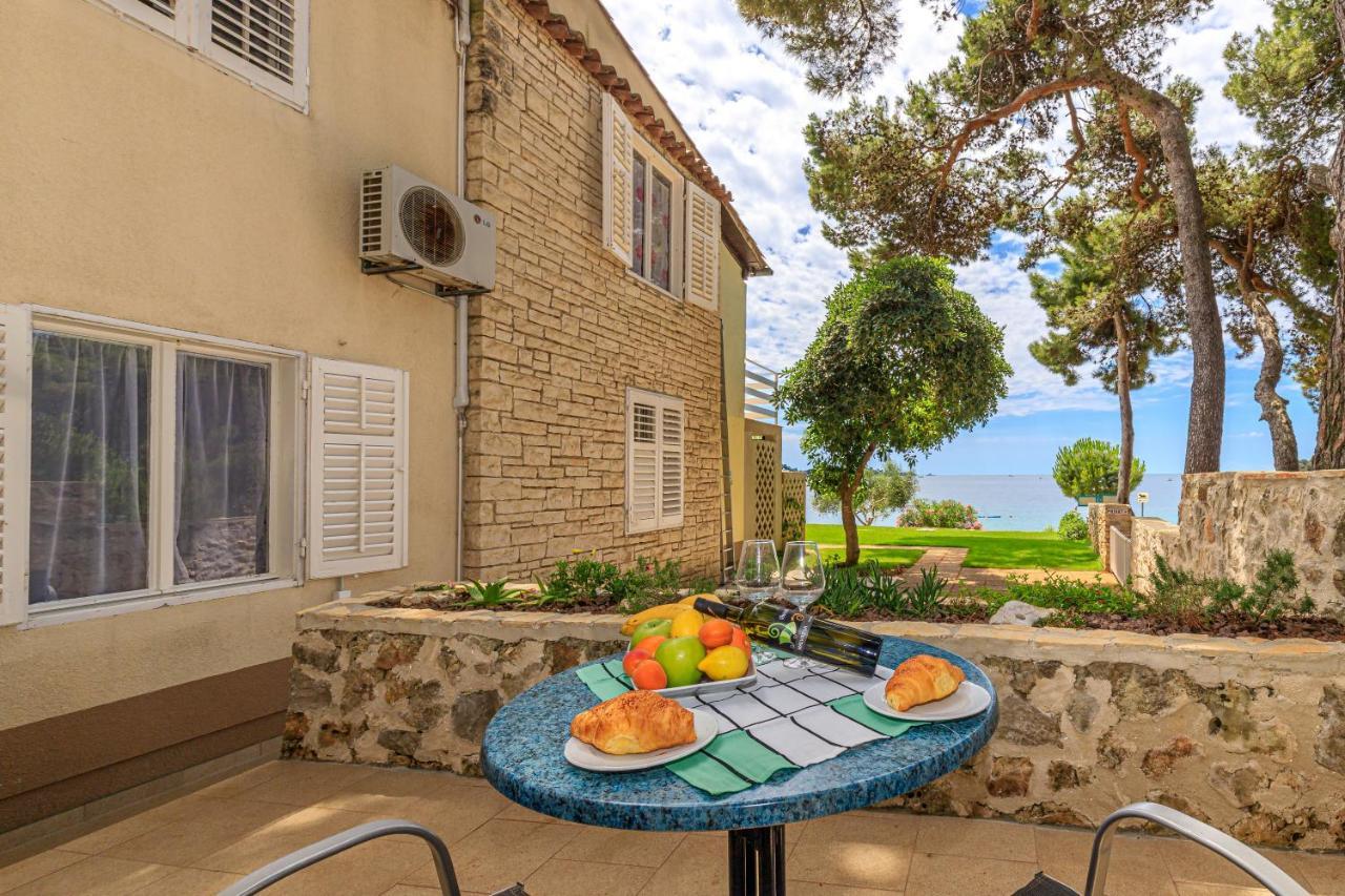 Al Mare Apartments Rovinj Exteriör bild