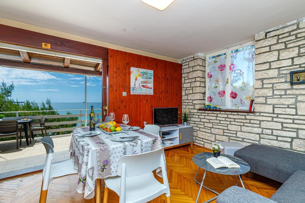 Al Mare Apartments Rovinj Exteriör bild
